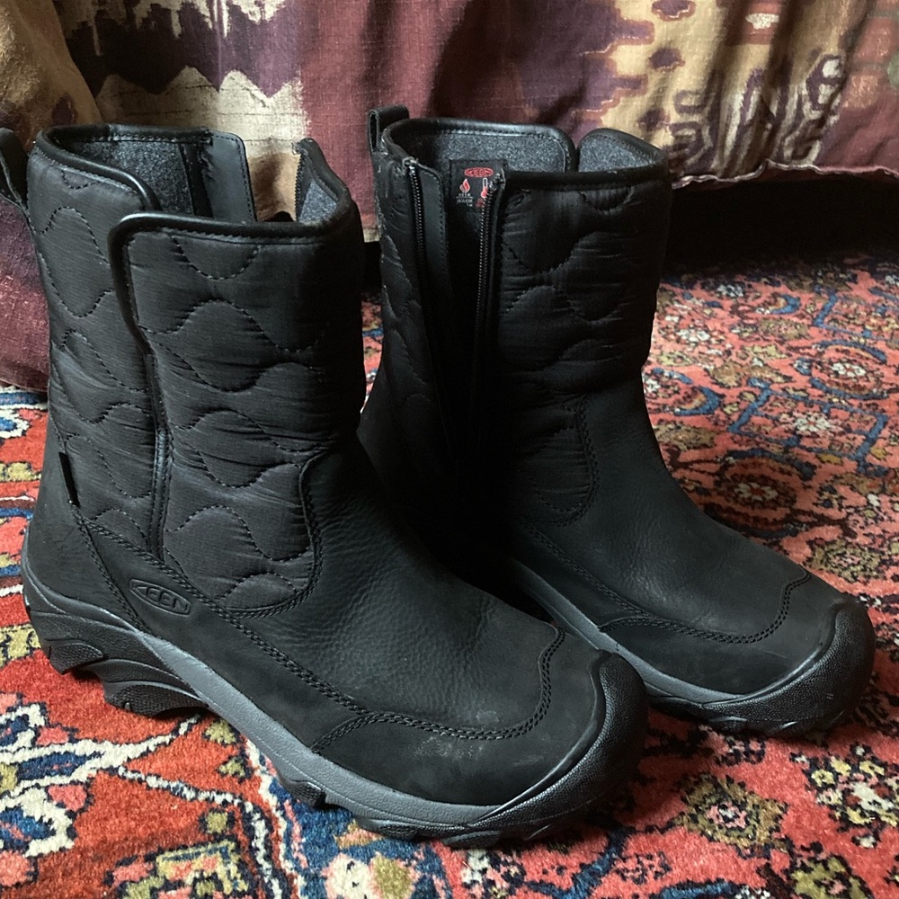 KEEN Waterproof Quilted Boots
